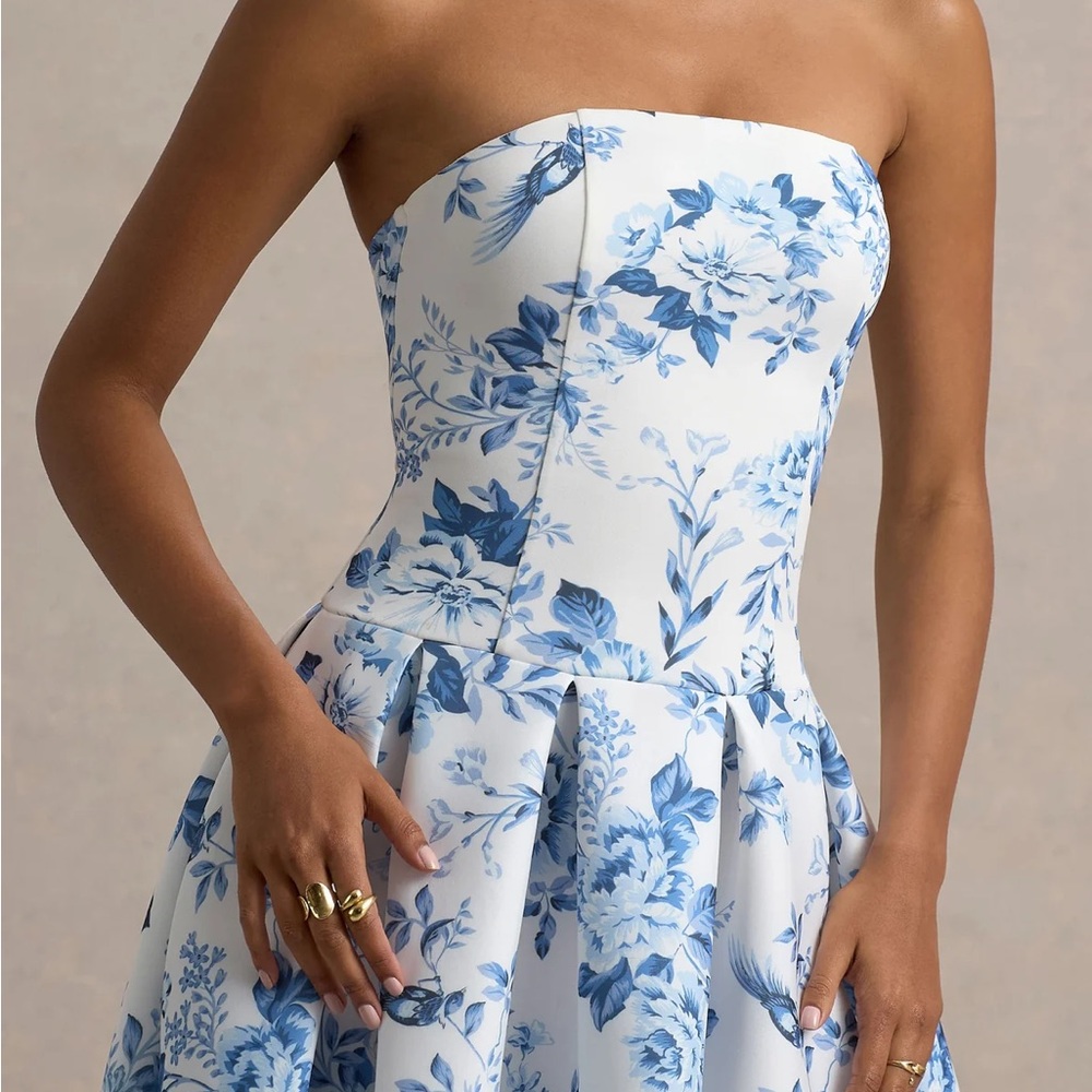 Club L London Blue Porcelain Print Bandeau Midi Dress With Volume Skirt - NWT - Picture 3 of 10